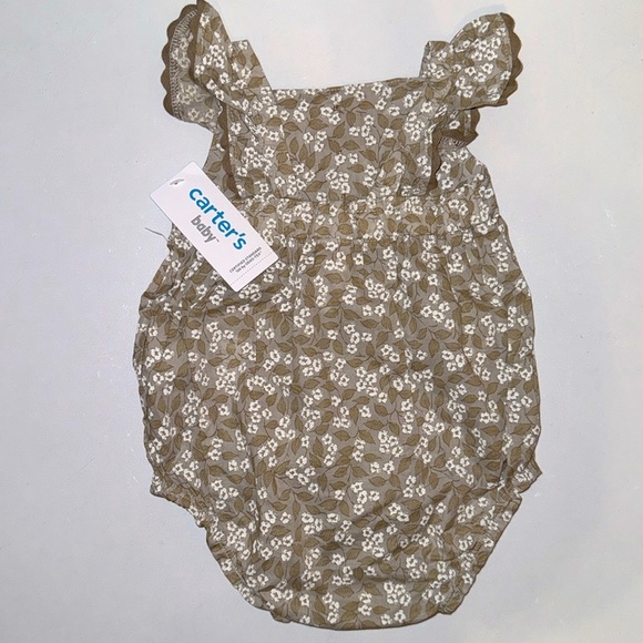 Carter’s Baby Girl 6M Romper - Picture 2 of 4